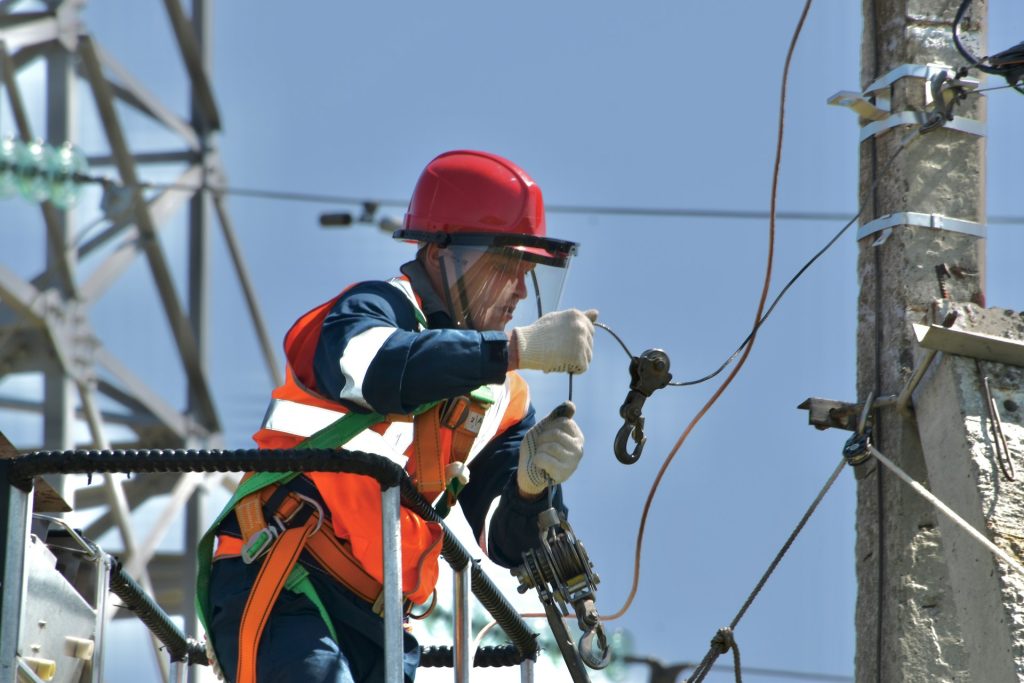 electrician surrey